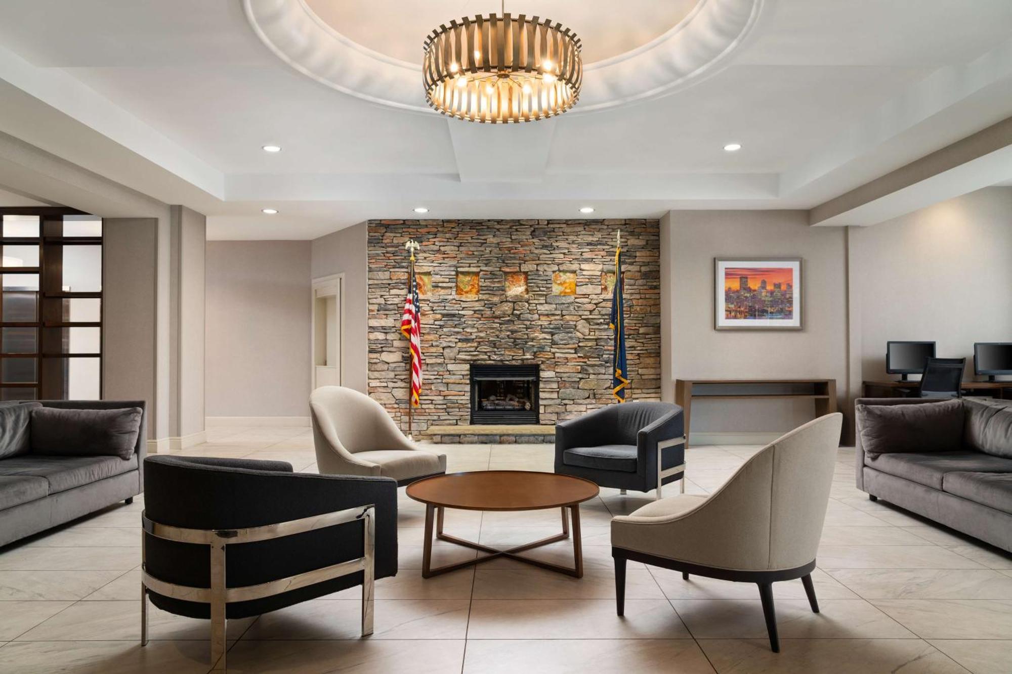 Doubletree By Hilton Pittsburgh Airport Ξενοδοχείο Moon Township Εξωτερικό φωτογραφία