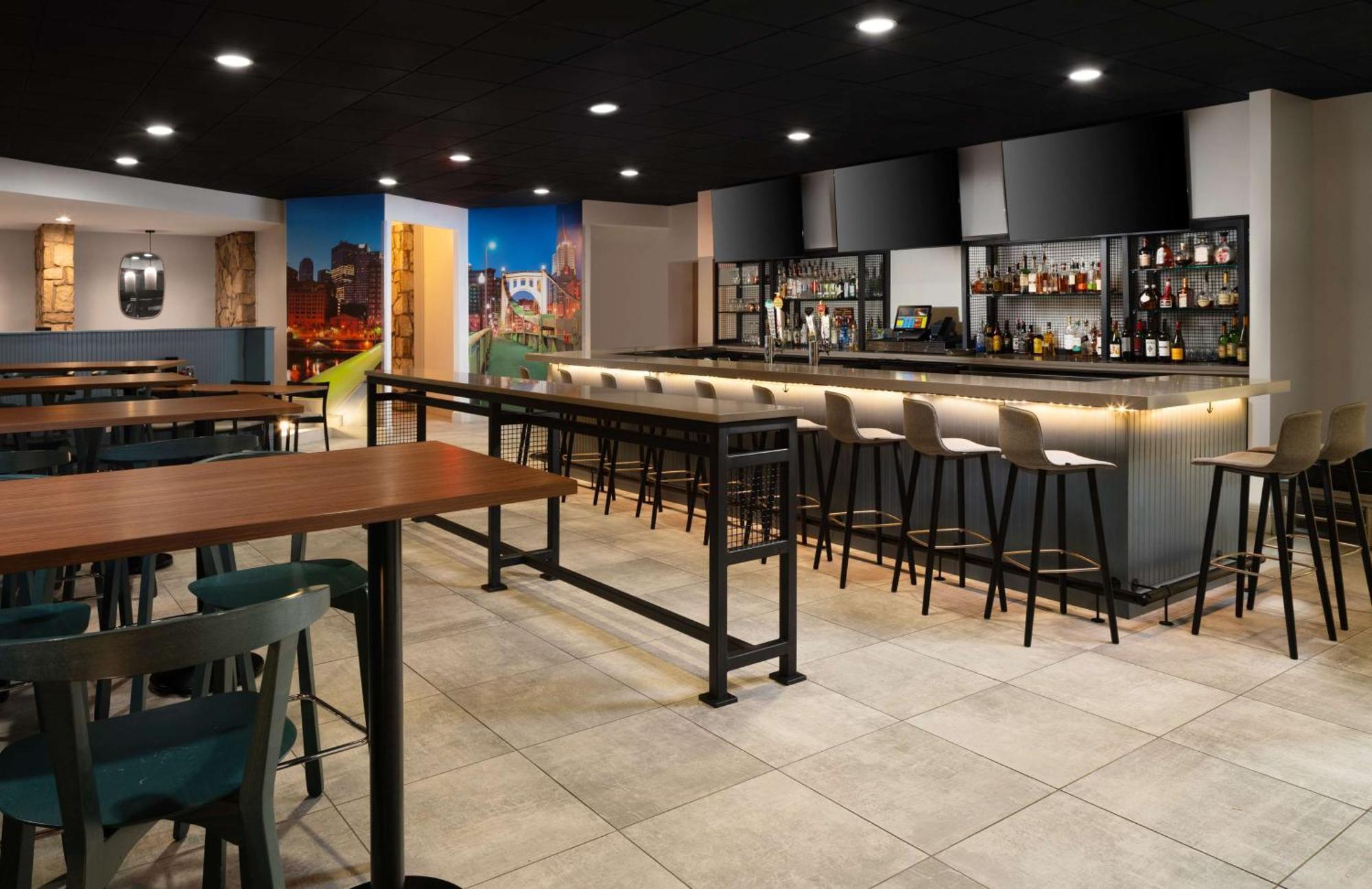 Doubletree By Hilton Pittsburgh Airport Ξενοδοχείο Moon Township Εξωτερικό φωτογραφία