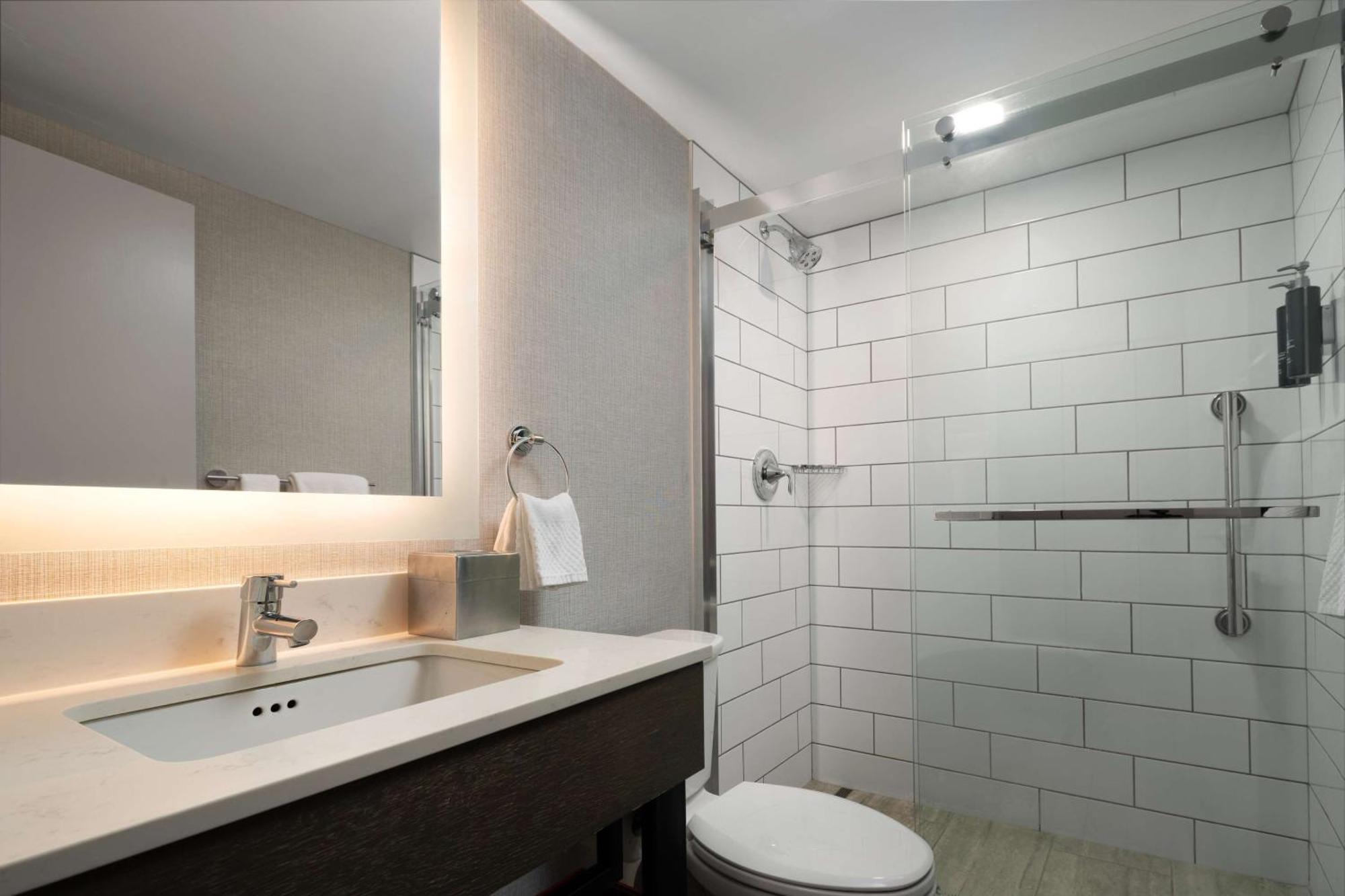 Doubletree By Hilton Pittsburgh Airport Ξενοδοχείο Moon Township Εξωτερικό φωτογραφία