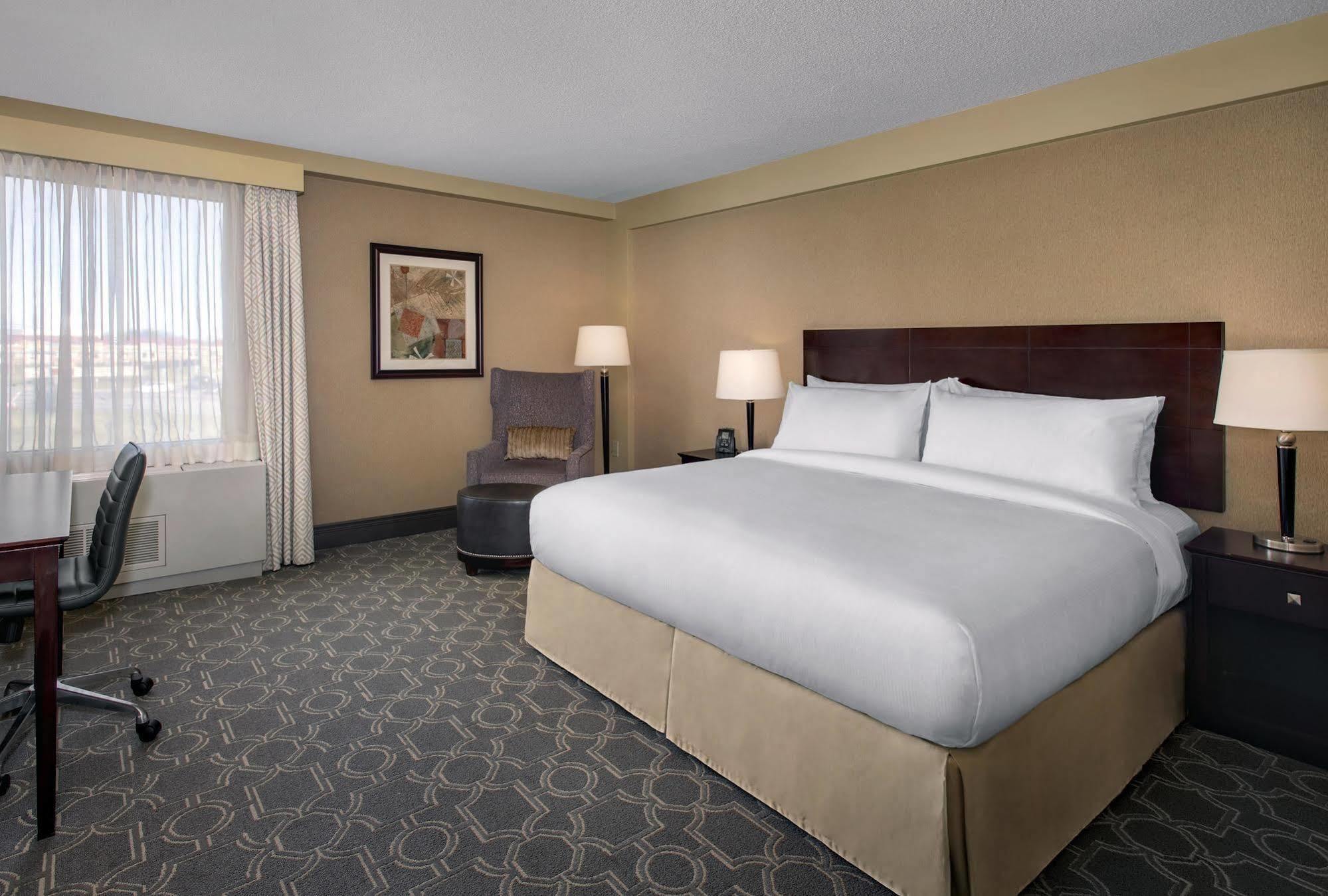 Doubletree By Hilton Pittsburgh Airport Ξενοδοχείο Moon Township Εξωτερικό φωτογραφία